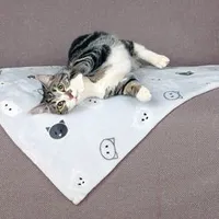 Manta para gatos MIMI con cabezas de gato 70x50cm gris TR