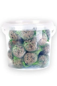Suet Balls in Plastic Bucket Objem 5l